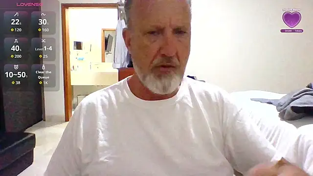 Snapshot of openminddaddy chatting on 05.13.26 openminddaddy online show from 05.13.26