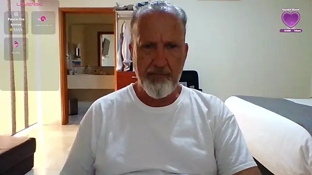 Snapshot of openminddaddy chatting on 05.13.26 openminddaddy online show from 05.13.26