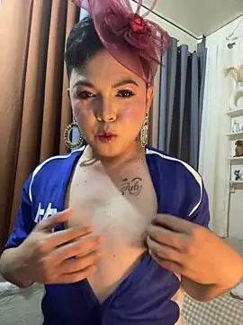 Snapshot of Dawnlegend chatting on 11.16.25 Dawnlegend online show from 11.16.25