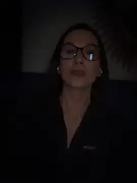 Fiona Kent  online show from 02.18.25