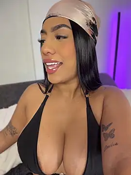 Snapshot of Sara_mocca_ chatting on 06.18.26 Sara mocca online show from 06.18.26