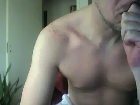 Snapshot of streeper_sexy chatting on 01.02.25 streeper sexy online show from 01.02.25