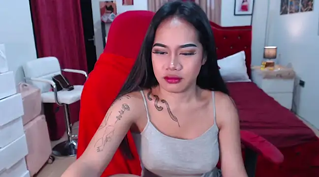 Snapshot of FrancineGarcia chatting on 02.16.25 FrancineGarcia online show from 02.16.25