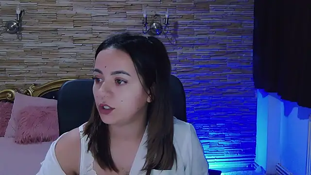 Snapshot of PlayfulElla chatting on 12.06.24 PlayfulElla online show from 12.06.24