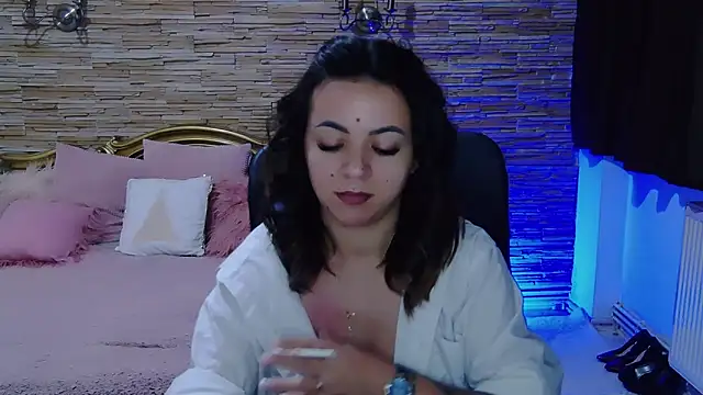 Snapshot of PlayfulElla chatting on 12.14.24 PlayfulElla online show from 12.14.24