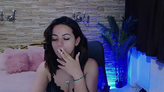 Snapshot of PlayfulElla chatting on 12.16.24 PlayfulElla online show from 12.16.24