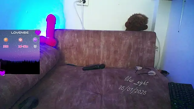 lilac night33 online show from 01.25.25