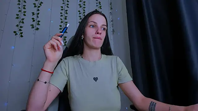 KarlaSim online show from 12.17.25