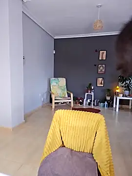 Snapshot of Goldenlace chatting on 03.17.25 Goldenlace online show from 03.17.25