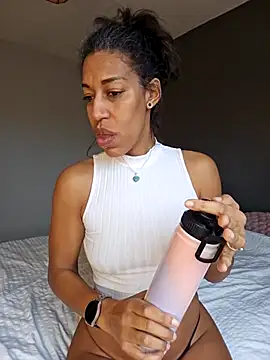 Goldenlace online show from 02.11.26