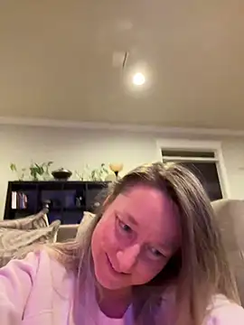 Snapshot of Vivian_MayXxX chatting on 12.19.24 Vivian MayXxX online show from 12.19.24