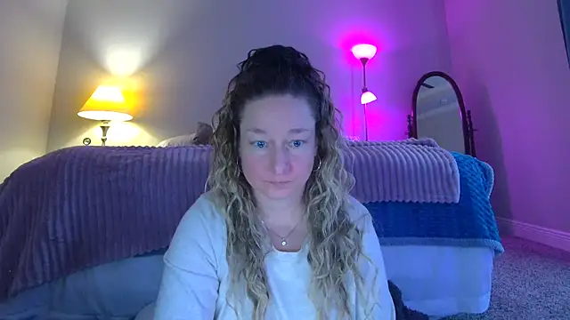 Snapshot of Vivian_MayXxX chatting on 02.02.25 Vivian MayXxX online show from 02.02.25