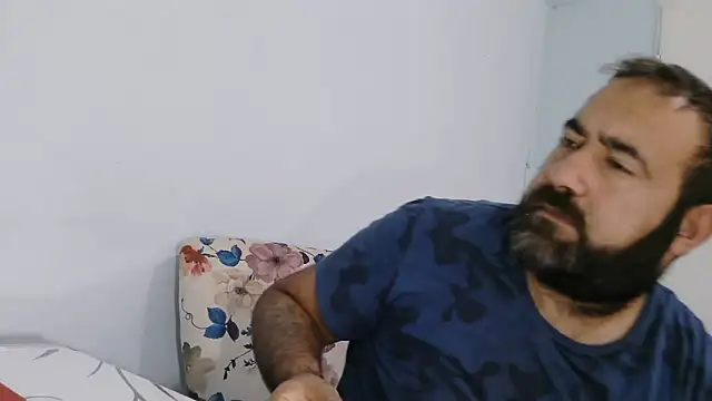 Snapshot of ZYXEL353 chatting on 12.21.25 ZYXEL353 online show from 12.21.25