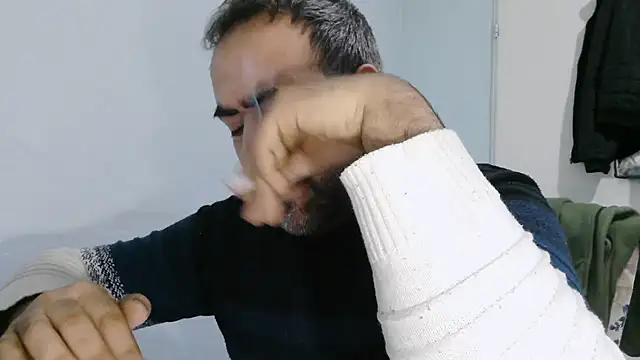 Snapshot of ZYXEL353 chatting on 02.02.26 ZYXEL353 online show from 02.02.26