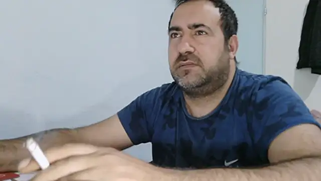 Snapshot of ZYXEL353 chatting on 02.11.26 ZYXEL353 online show from 02.11.26