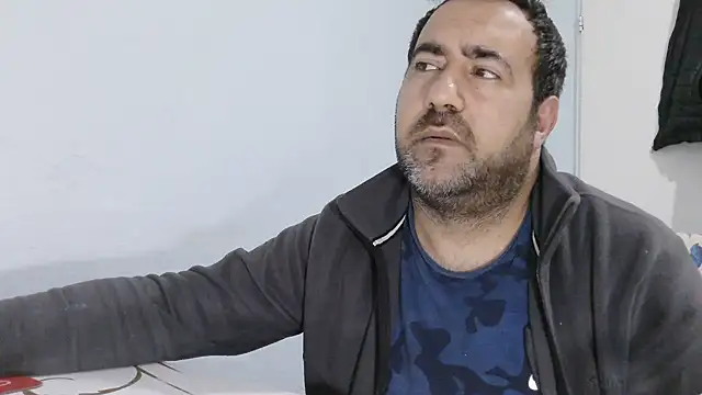 Snapshot of ZYXEL353 chatting on 02.12.26 ZYXEL353 online show from 02.12.26