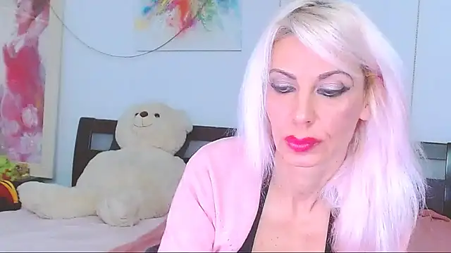 HoneyLara online show from 12.16.25