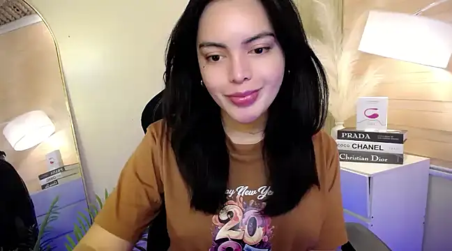 Snapshot of HotstuffCherrySummer chatting on 01.02.25 HotstuffCherrySummer online show from 01.02.25