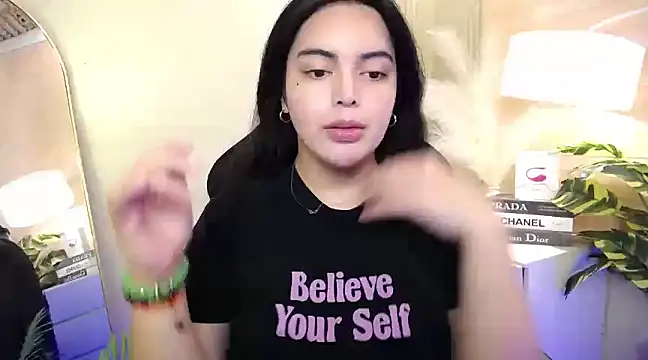 Snapshot of HotstuffCherrySummer chatting on 01.09.25 HotstuffCherrySummer online show from 01.09.25