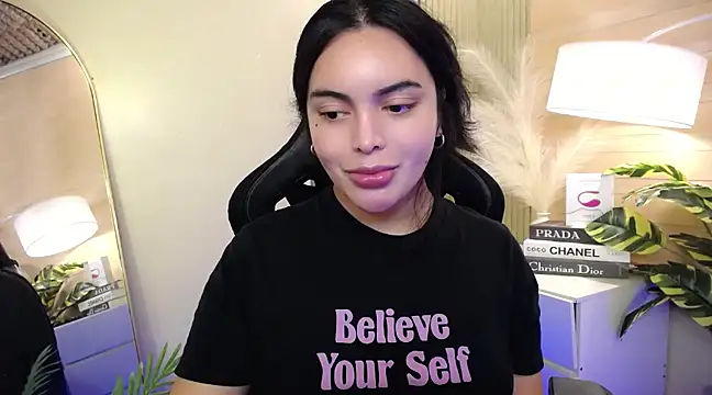 Snapshot of HotstuffCherrySummer chatting on 01.09.25 HotstuffCherrySummer online show from 01.09.25