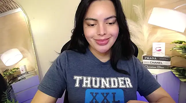 Snapshot of HotstuffCherrySummer chatting on 01.10.25 HotstuffCherrySummer online show from 01.10.25