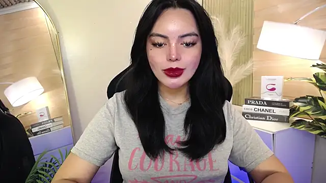 Snapshot of HotstuffCherrySummer chatting on 01.14.25 HotstuffCherrySummer online show from 01.14.25