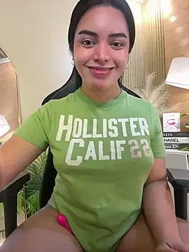 Snapshot of HotstuffCherrySummer chatting on 02.13.25 HotstuffCherrySummer online show from 02.13.25