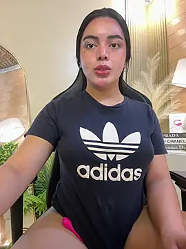 Snapshot of HotstuffCherrySummer chatting on 02.14.25 HotstuffCherrySummer online show from 02.14.25