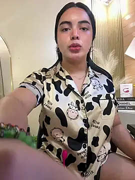 Snapshot of HotstuffCherrySummer chatting on 02.26.25 HotstuffCherrySummer online show from 02.26.25