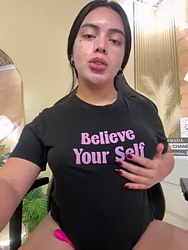 Snapshot of HotstuffCherrySummer chatting on 03.08.25 HotstuffCherrySummer online show from 03.08.25