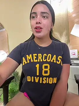 Snapshot of HotstuffCherrySummer chatting on 03.17.25 HotstuffCherrySummer online show from 03.17.25