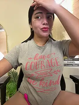 Snapshot of HotstuffCherrySummer chatting on 03.22.25 HotstuffCherrySummer online show from 03.22.25