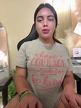 Snapshot of HotstuffCherrySummer chatting on 03.22.25 HotstuffCherrySummer online show from 03.22.25