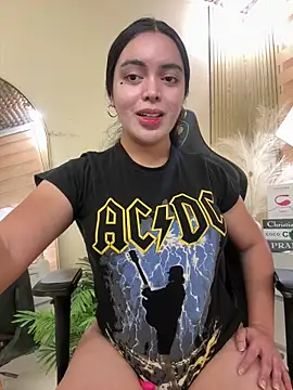 Snapshot of HotstuffCherrySummer chatting on 09.14.25 HotstuffCherrySummer online show from 09.14.25