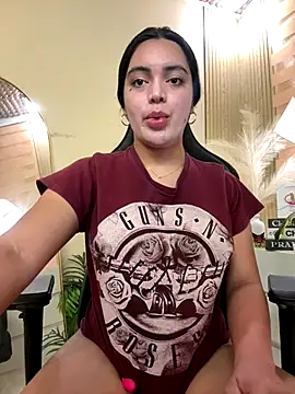 Snapshot of HotstuffCherrySummer chatting on 10.04.25 HotstuffCherrySummer online show from 10.04.25