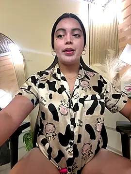 Snapshot of HotstuffCherrySummer chatting on 10.08.25 HotstuffCherrySummer online show from 10.08.25