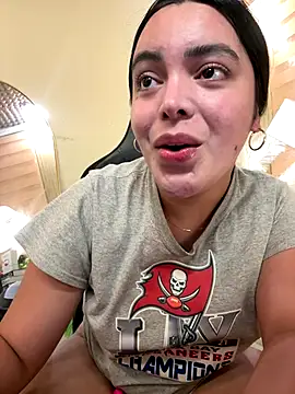 Snapshot of HotstuffCherrySummer chatting on 10.11.25 HotstuffCherrySummer online show from 10.11.25