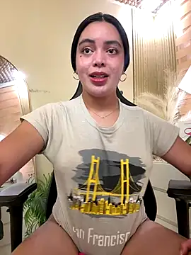 Snapshot of HotstuffCherrySummer chatting on 10.17.25 HotstuffCherrySummer online show from 10.17.25