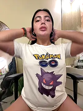 Snapshot of HotstuffCherrySummer chatting on 10.27.25 HotstuffCherrySummer online show from 10.27.25