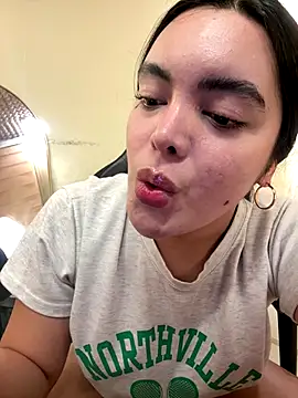 Snapshot of HotstuffCherrySummer chatting on 10.28.25 HotstuffCherrySummer online show from 10.28.25