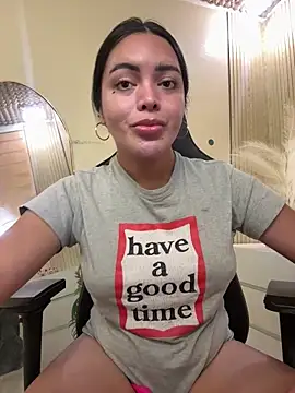 Snapshot of HotstuffCherrySummer chatting on 11.10.25 HotstuffCherrySummer online show from 11.10.25