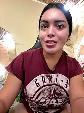 Snapshot of HotstuffCherrySummer chatting on 11.22.25 HotstuffCherrySummer online show from 11.22.25