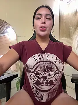 Snapshot of HotstuffCherrySummer chatting on 11.23.25 HotstuffCherrySummer online show from 11.23.25