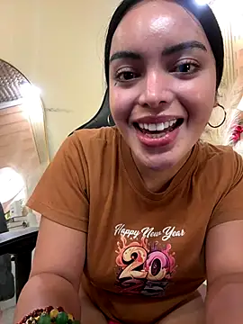 Snapshot of HotstuffCherrySummer chatting on 11.29.25 HotstuffCherrySummer online show from 11.29.25