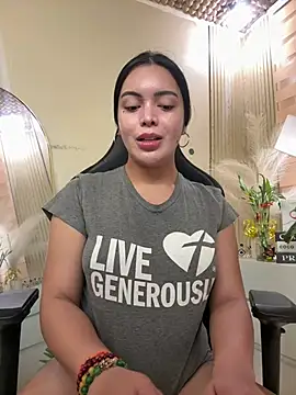 HotstuffCherrySummer online show from 01.12.26