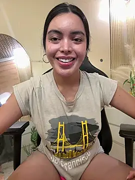 HotstuffCherrySummer online show from 03.11.26