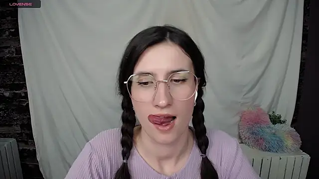 MaryEm976 online show from 03.19.25