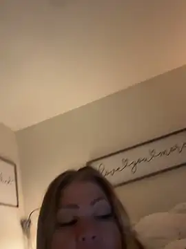 Snapshot of JESS_LOVES chatting on 02.08.26 JESS LOVES online show from 02.08.26