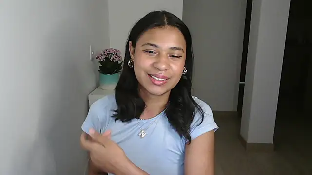 Snapshot of dark_enchantress_ chatting on 12.14.24 dark enchantress online show from 12.14.24