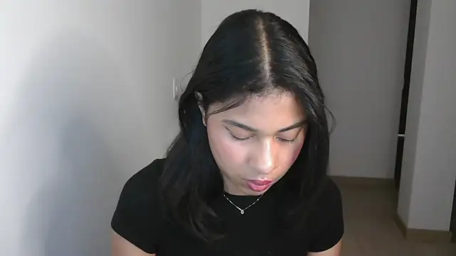 Snapshot of dark_enchantress_ chatting on 12.16.24 dark enchantress online show from 12.16.24